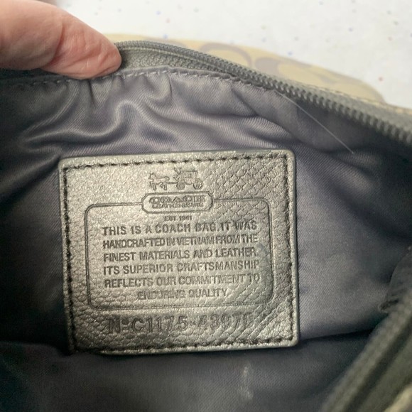 Vintage Coach Beige Gray Silver Signature C1175-43976 Small Logo Crossbody Purse - Picture 12 of 16